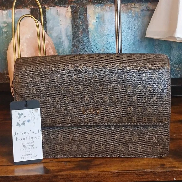 NEW!! DKNY Signature Logo Brown Bryant Flap Over Shoulder Bag/crossbody/ Clutch - Picture 16 of 17